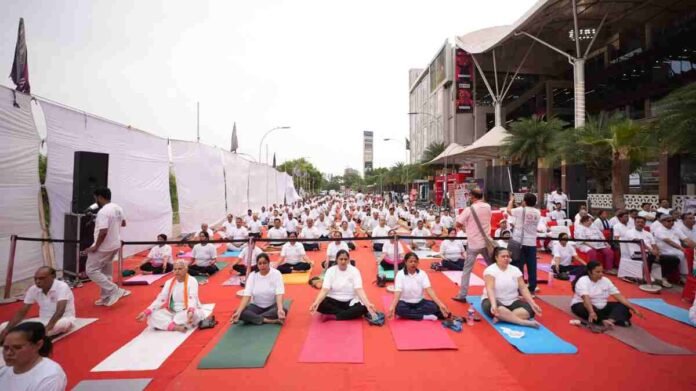 International Yoga Day Ghaziabad, KW Delhi 6 Mall events, Raj Nagar Extension, Yoga Day celebration, local events in Ghaziabad